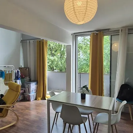 Grand Spacieux 5 Min Gares דירה *