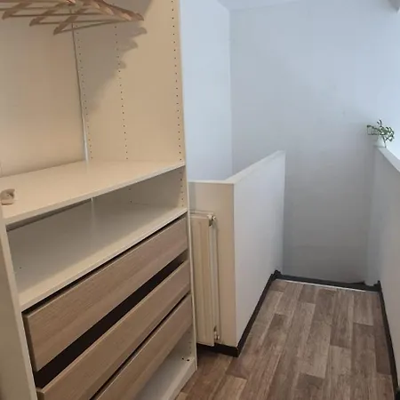 Grand Spacieux 5 Min Gares דירה ליל